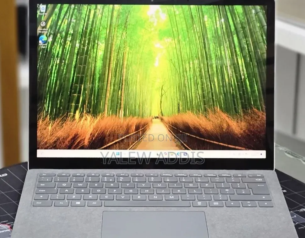 New Laptop Microsoft Surface 16GB Intel Core i7 SSD 512GB