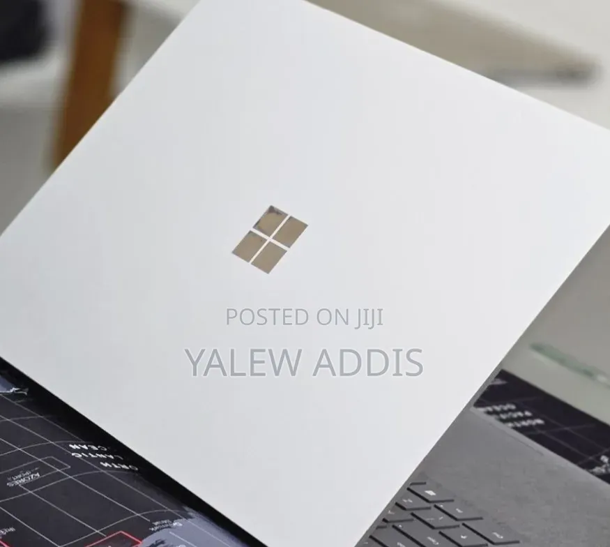New Laptop Microsoft Surface 16GB Intel Core i7 SSD 512GB