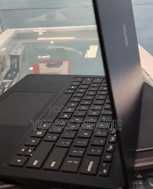 New Laptop Microsoft Surface 8GB Intel Core i5 SSD 256GB