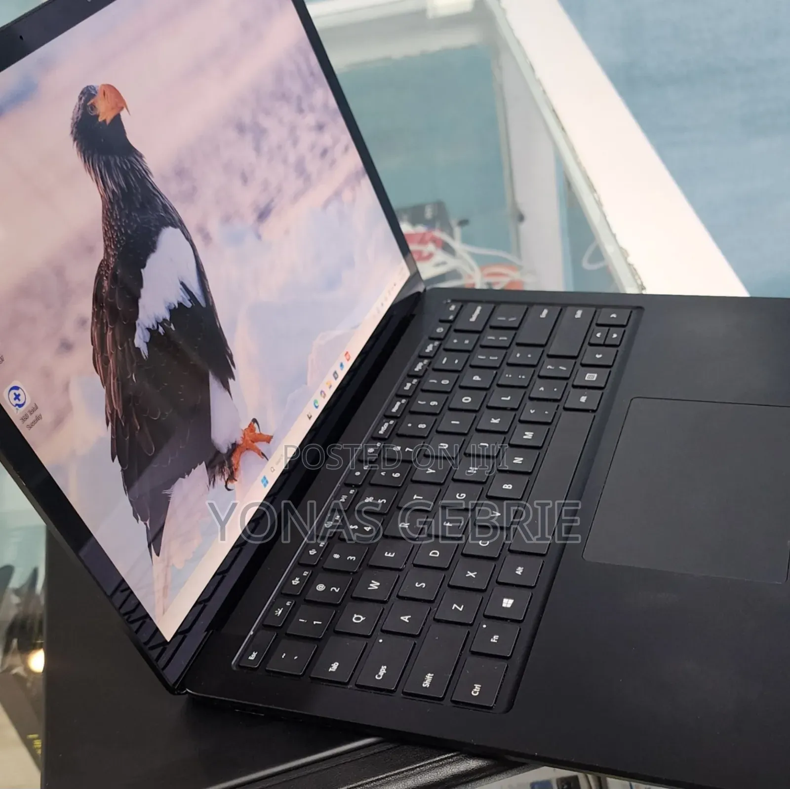 New Laptop Microsoft Surface 8GB Intel Core i5 SSD 256GB