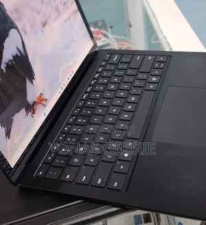 New Laptop Microsoft Surface 8GB Intel Core i5 SSD 256GB