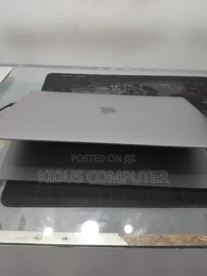 New Laptop Apple MacBook Pro 2019 32GB Intel Core i9 SSD 1T