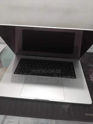 New Laptop Apple MacBook Pro 2021 M1 Max 32GB Apple M1 SSD 1T