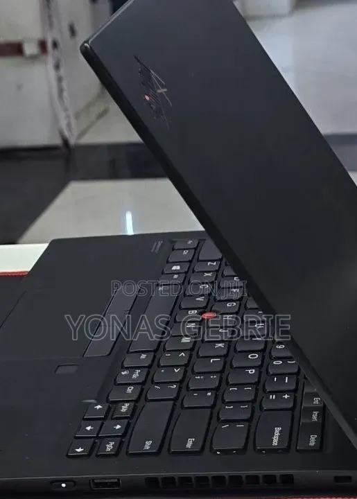 New Laptop Lenovo ThinkPad X1 Carbon 16GB Intel Core i7 SSD 512GB