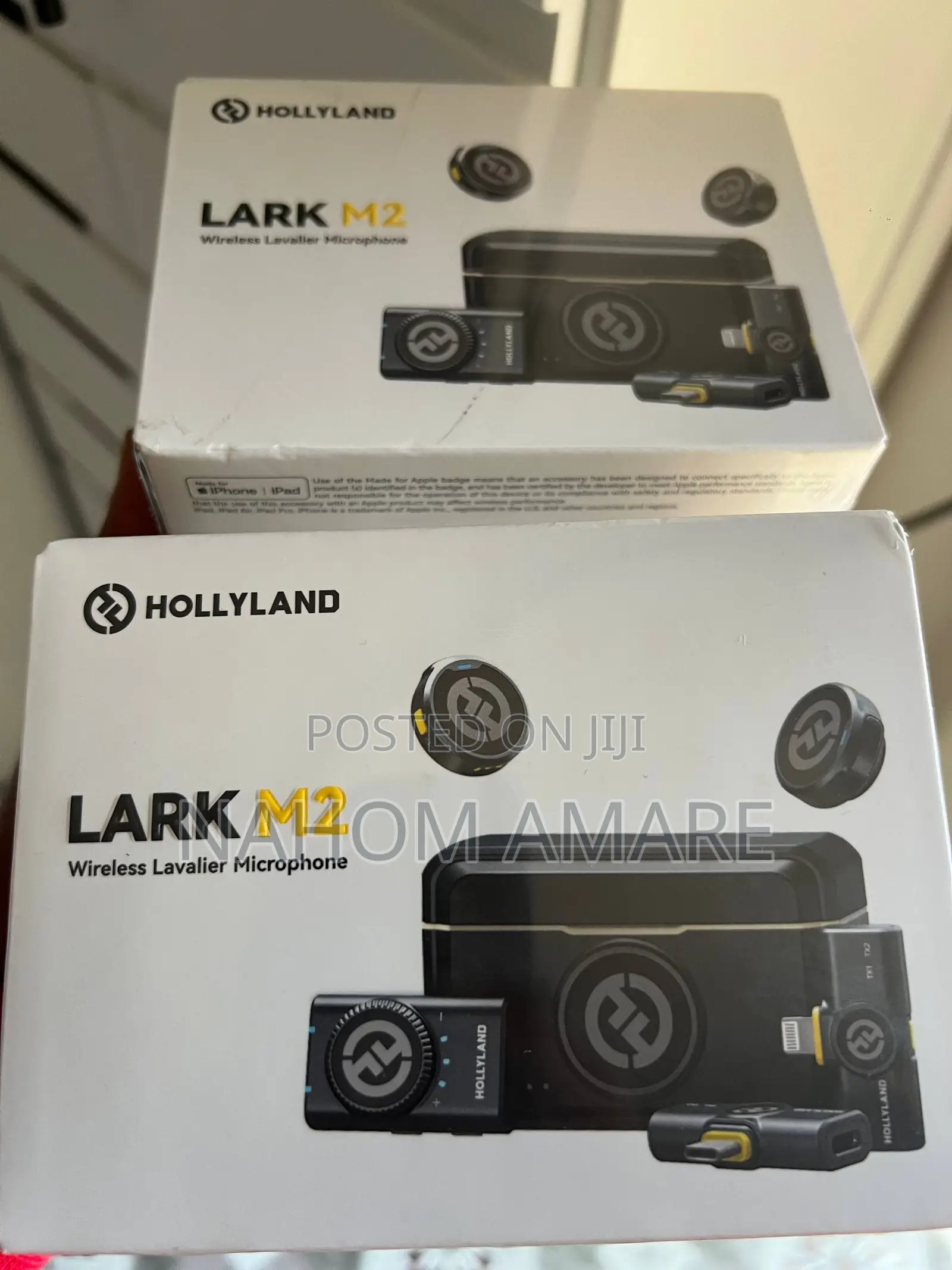 HollyLand Lark M-2 Ultra-Lightweight, Wireless Lavalier Microphone