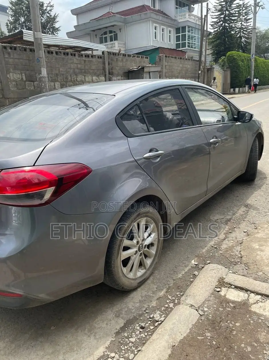 Kia Cerato 2018 Gray