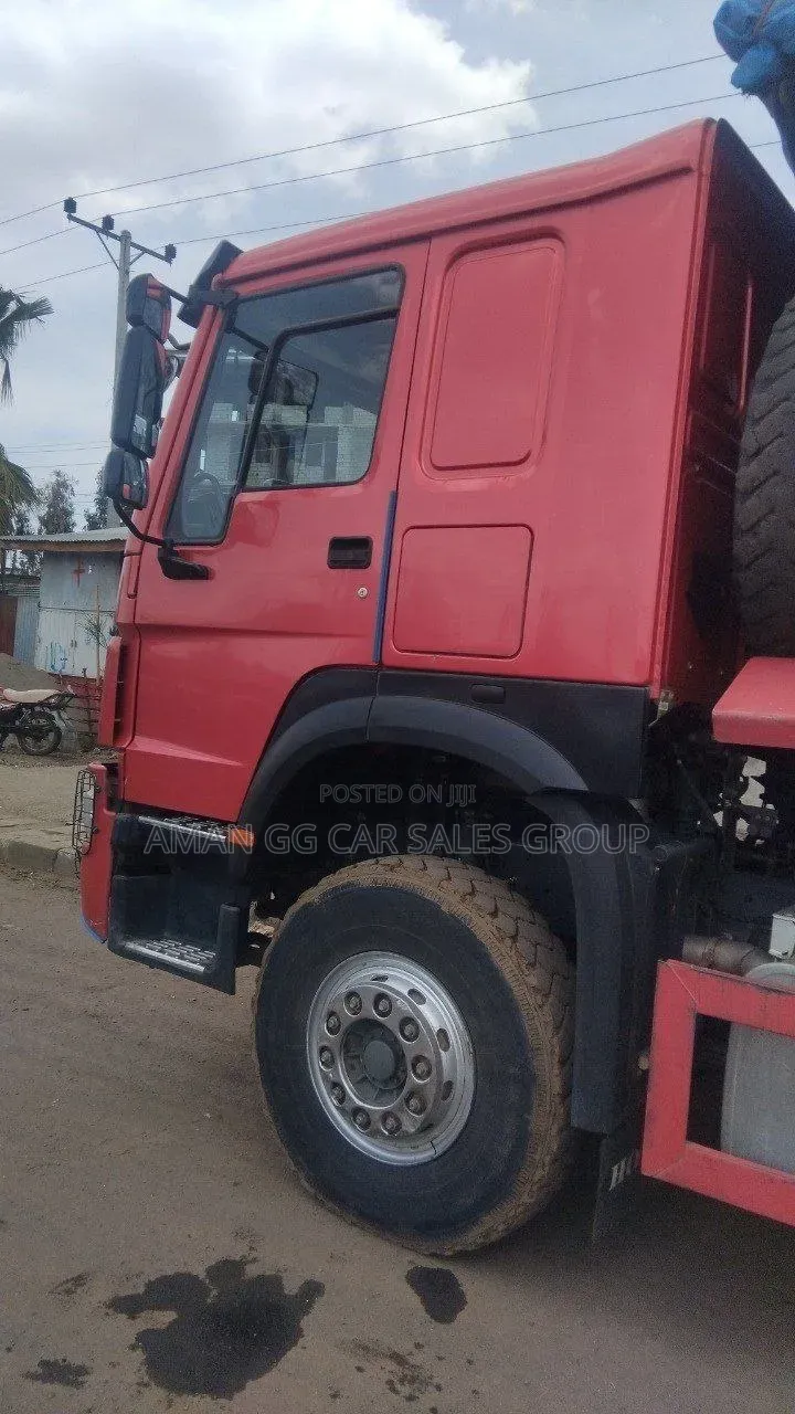 Dump Truck 2025
