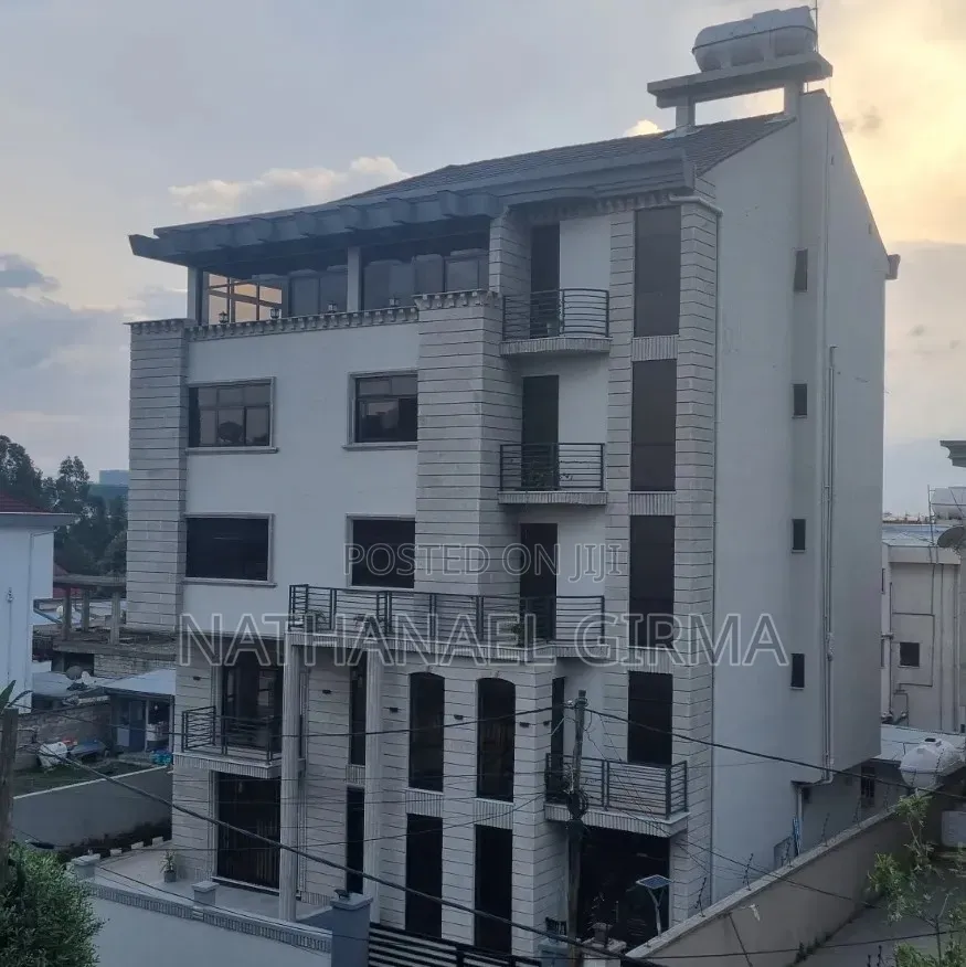 12bdrm House in Bole for rent