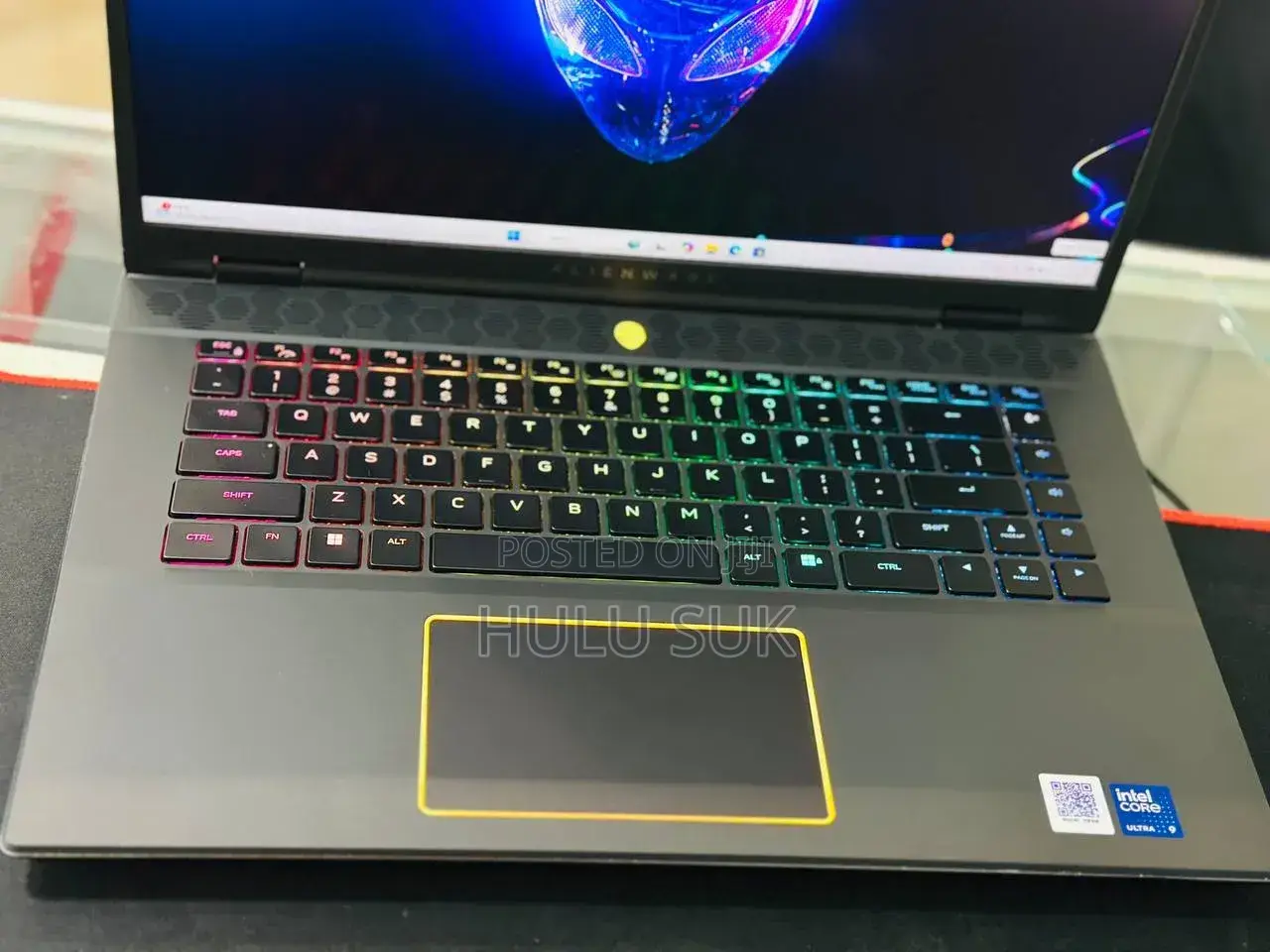 New Laptop Alienware M16 R2 16GB Intel Core Ultra 9 SSD 1T