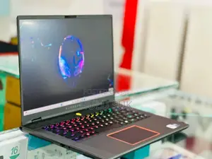 New Laptop Alienware M16 R2 16GB Intel Core Ultra 9 SSD 1T