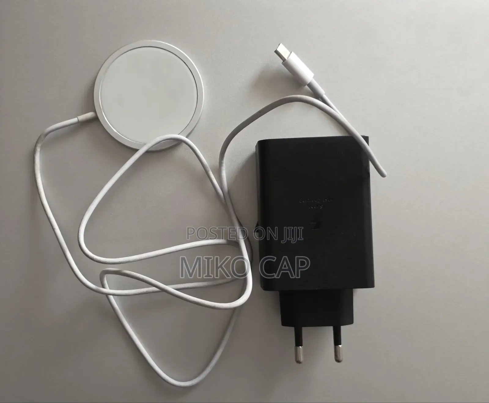Magnetic Wireless Charger