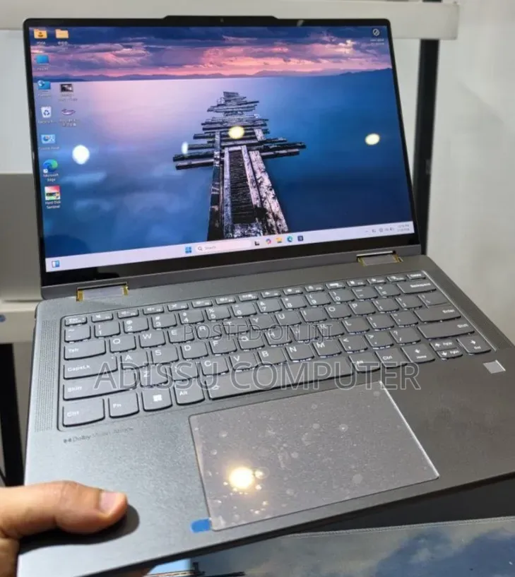 New Laptop Lenovo Yoga 11e 16GB Intel Core Ultra 7 SSD 512GB