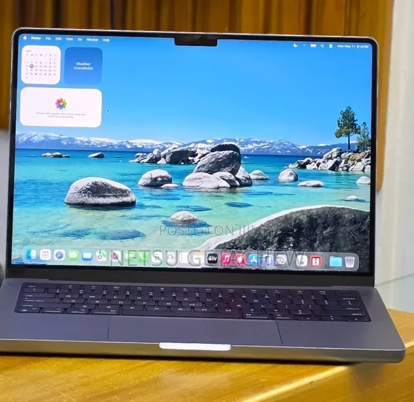 New Laptop Apple MacBook Pro 2020 M1 16GB Apple M1 Pro SSD 512GB