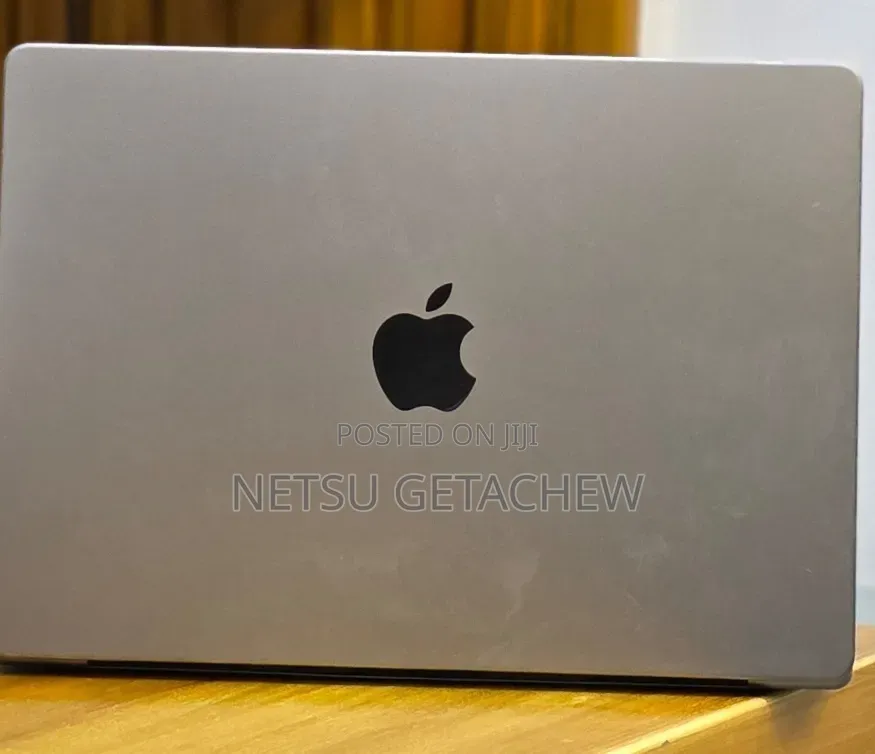 New Laptop Apple MacBook Pro 2020 M1 16GB Apple M1 Pro SSD 512GB