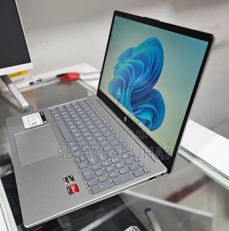 New Laptop HP Stream Notebook 16GB AMD Ryzen 5 SSD 256GB