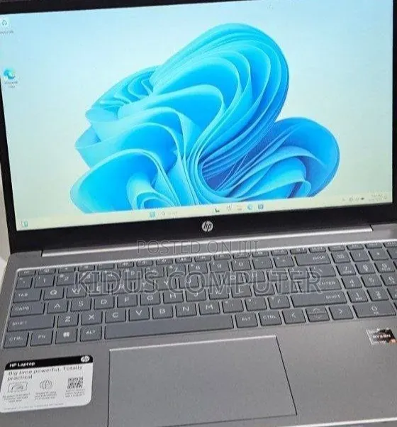 New Laptop HP Stream Notebook 16GB AMD Ryzen 5 SSD 256GB