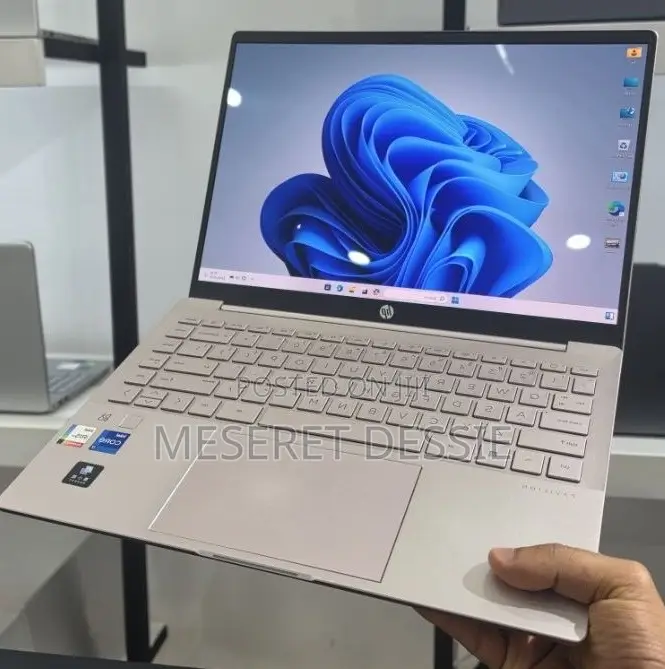 New Laptop HP Pavilion 14 16GB AMD Ryzen 7 SSD 1T