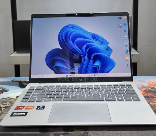 New Laptop HP Pavilion 14 16GB AMD Ryzen 7 SSD 1T