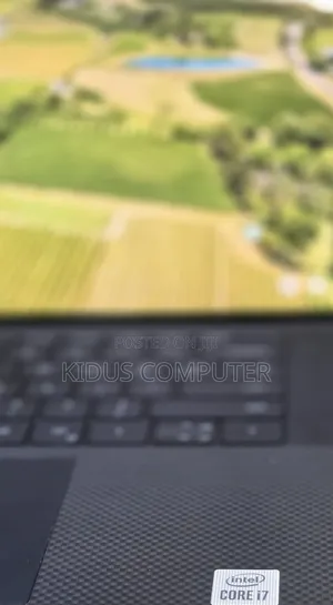 New Laptop Dell XPS 15 16GB Intel Core i7 SSD 512GB