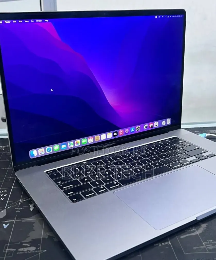 New Laptop Apple MacBook Pro 2019 32GB Intel Core i9 SSD 512GB
