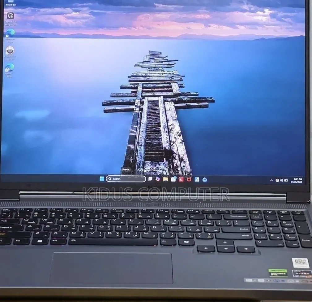 New Laptop Lenovo Legion 5 16GB AMD Ryzen 7 SSD 1T