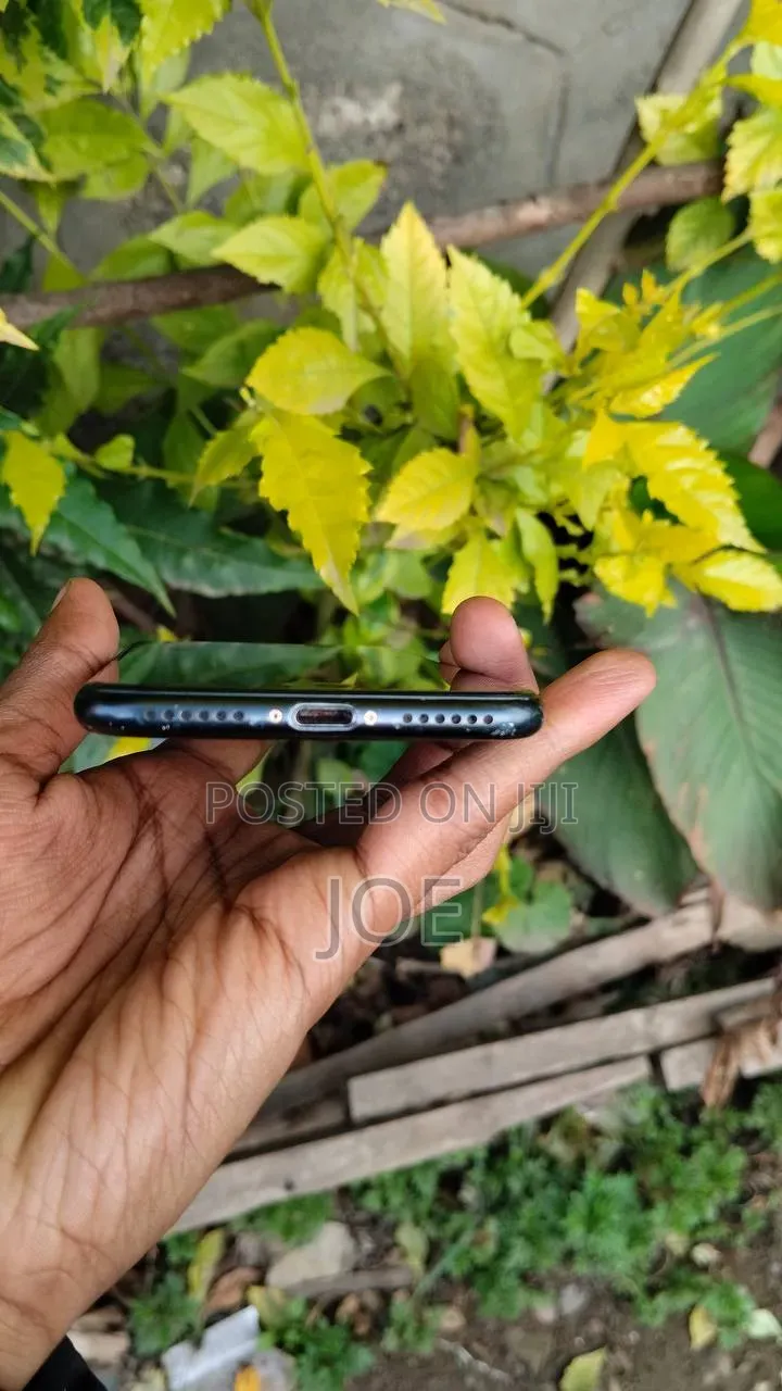 Apple iPhone 7 128 GB Black