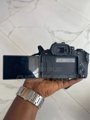 Used Like New Canon R10