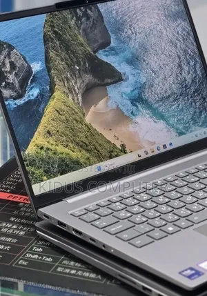 New Laptop Lenovo ThinkBook 13 16GB Intel Core Ultra 7 SSD 512GB