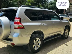 Toyota Land Cruiser Prado 2015 Silver
