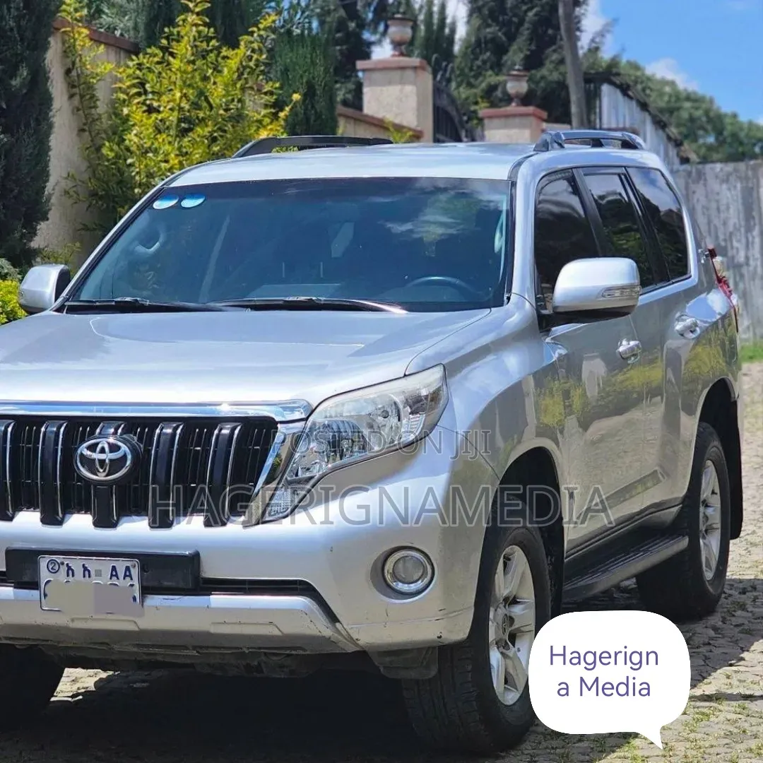 Toyota Land Cruiser Prado 2015 Silver