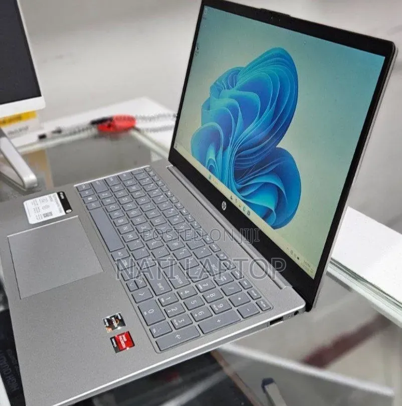New Laptop HP Stream Notebook 16GB AMD Ryzen 5 SSD 256GB