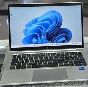 New Laptop HP EliteBook 830 G8 16GB Intel Core i5 SSD 512GB