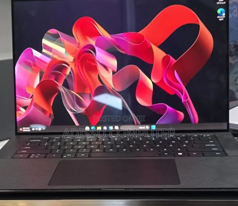 New Laptop Dell Precision 5560 16GB Intel Core i7 SSD 512GB