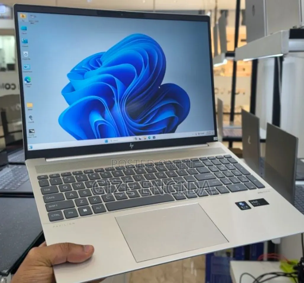 New Laptop HP Pavilion 15 16GB Intel Core Ultra 7 SSD 1T