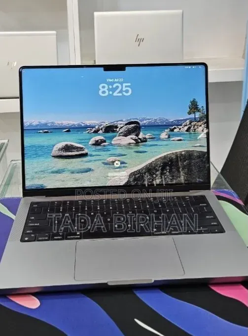 New Laptop Apple MacBook Pro 2023 M3 8GB Intel Core M3 SSD 512GB