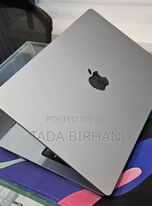 New Laptop Apple MacBook Pro 2023 M3 8GB Intel Core M3 SSD 512GB