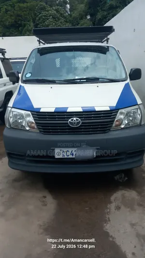 Toyota HiAce 2008 White