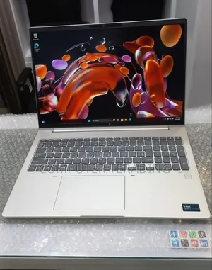 New Laptop HP 16GB Intel Core Ultra 7 SSD 512GB