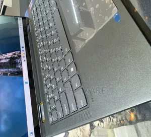 New Laptop Lenovo Yoga 330 16GB Intel Core Ultra 7 SSD 512GB
