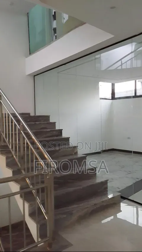 Commerical Shop Ready for Rent