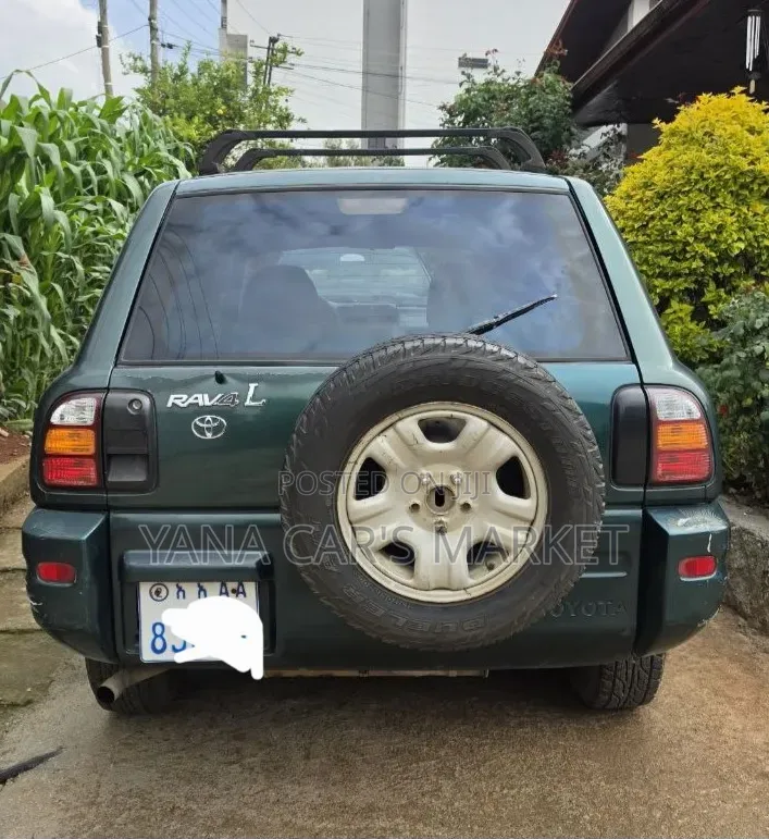 Toyota RAV4 Automatic 2000 Green
