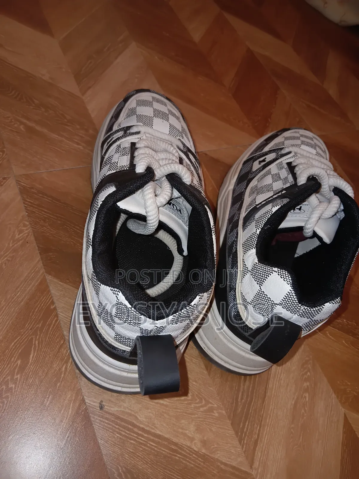 Shoes Shoes Number 43 With Delivery Anywhere