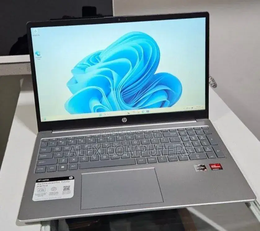 New Laptop HP Stream Notebook 16GB AMD Ryzen 5 SSD 256GB