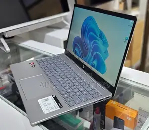 New Laptop HP Stream Notebook 16GB AMD Ryzen 5 SSD 256GB