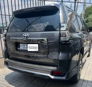 Toyota Land Cruiser Prado 2022 Gray