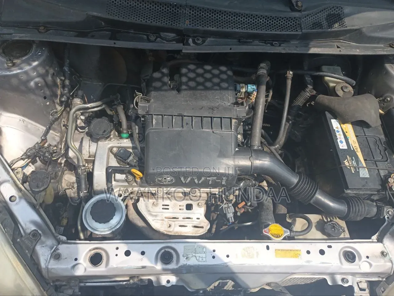 Toyota Vitz 2004 Silver