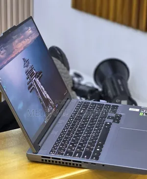New Laptop Lenovo Legion 5 16GB AMD Ryzen 7 SSD 1T