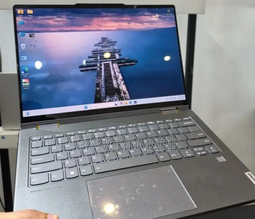 New Laptop Lenovo Yoga 330 16GB Intel Core Ultra 7 SSD 512GB