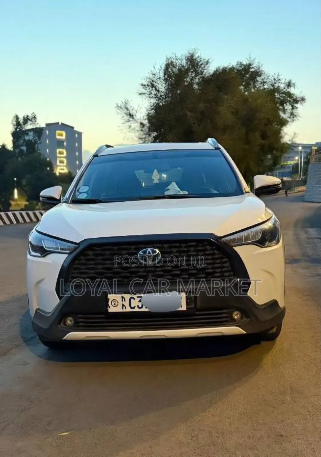 Toyota Corolla Cross Hybrid 2023 White