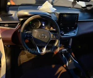 Toyota Corolla Cross Hybrid 2023 White